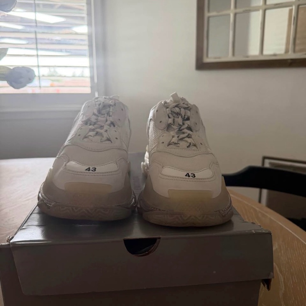 Balenciaga Triple S - Picture 5 of 5